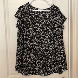 Chaus NY VNeck flutter sleeve blouse 2X